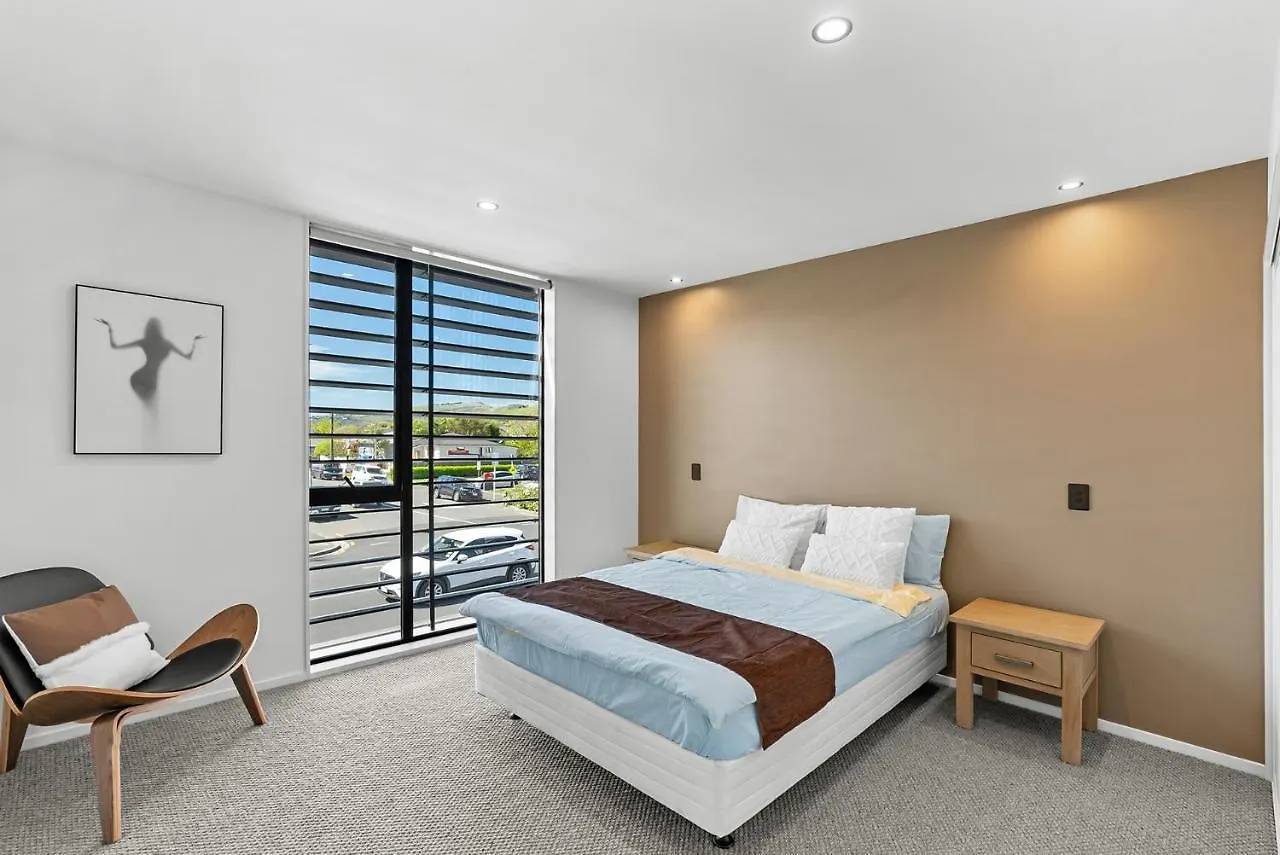 Cbd Contemporary Comfort Townhouse 2 Bed 2Bath Christchurch
