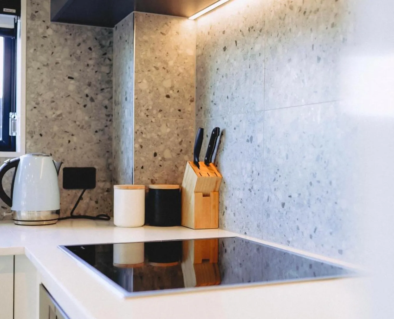 Cbd Contemporary Comfort Townhouse 2 Bed 2Bath Christchurch Apartment
