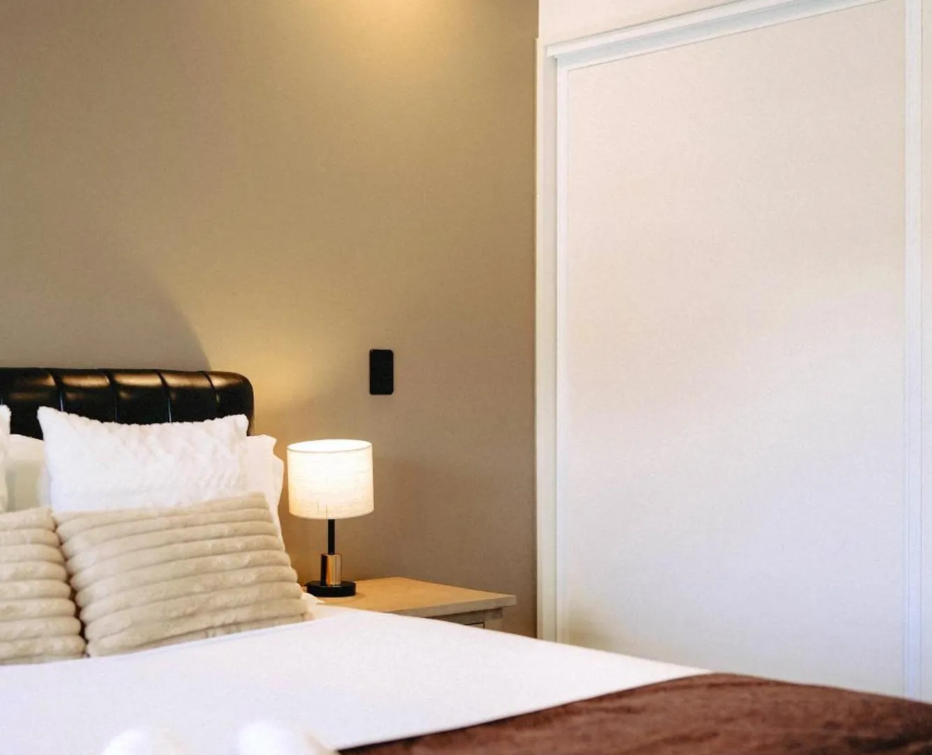 Apartment Cbd Contemporary Comfort Townhouse 2 Bed 2Bath Christchurch